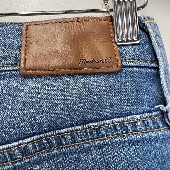 Madewell 10” High Rise Skinny Jeans Dewitt Wash Button Front - Picture 6 of 9